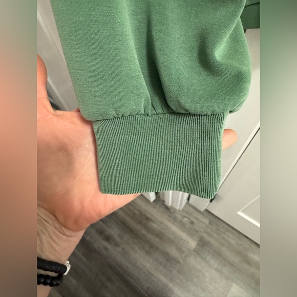 Athleta Green Blouse - Picture 4 of 5